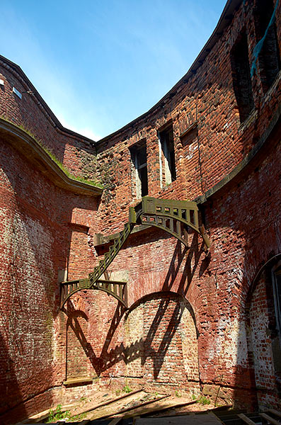 Remains of stairs - Fort Alexander