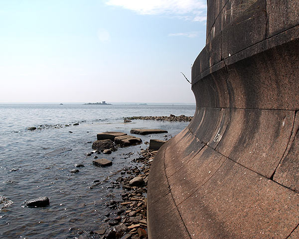 Granite walls - Fort Alexander