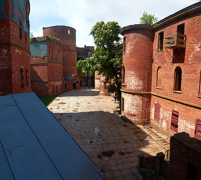 Inner yard of the fort - Fort Alexander, Photo