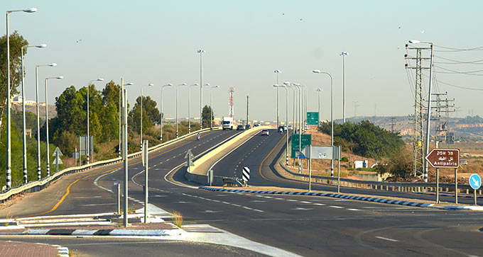 Afek Park Junction