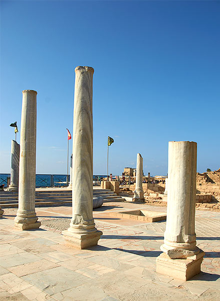 #84 - Column landscape