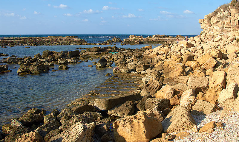 #65 - The coast at the Middle Harbor