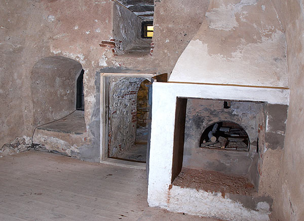 #36 - Commandant kitchen