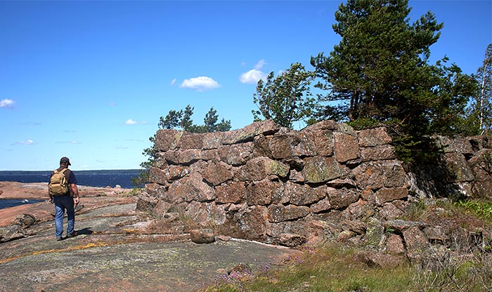 Ashore the Vihkrevoy island - Coastal Artillery