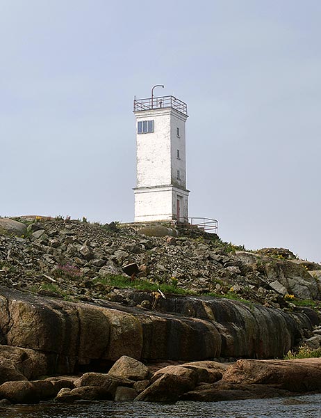 Lighthouse on the island of Kivema (Fiskar) - Coastal Artillery