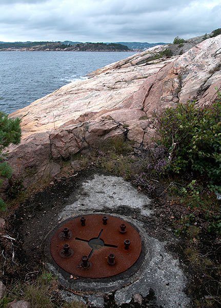 Spotlight or machine gun position (?) - Coastal Artillery