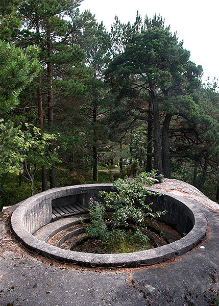 Machine gun emplacement - Coastal Artillery