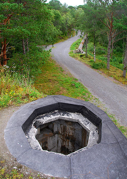 Machine gun emplacement - Coastal Artillery