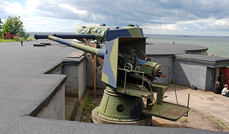 #30 - 6 inch Canet gun