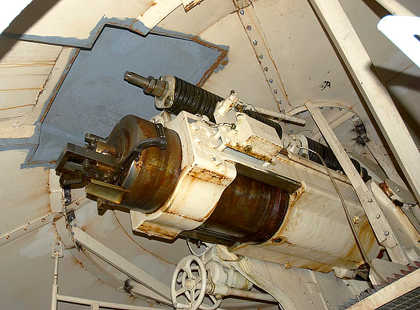 Вид 152 мм орудия изнутри - Береговая артиллерия