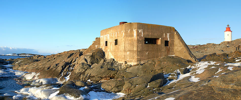 Machine gun coast bunker - Coastal Artillery