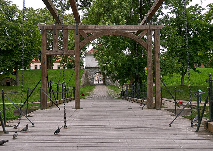 #27 - Drawbridge