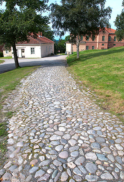 #4 - Road to the fortress