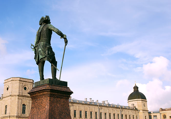 'Russian Hamlet' in front of his castle - Gatchina