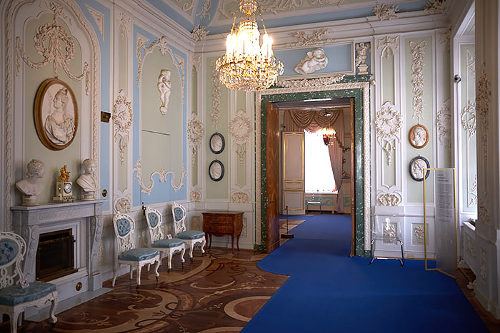 #47 - Dressing room of Empress Maria Feodorovna