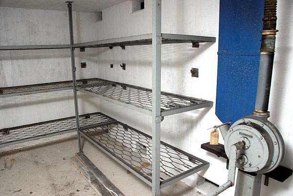 #87 - Bunker's interiors
