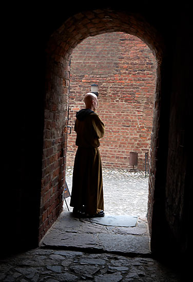 #19 - Entrance to the Castle