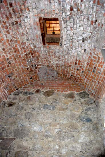 #26 - Brick vault