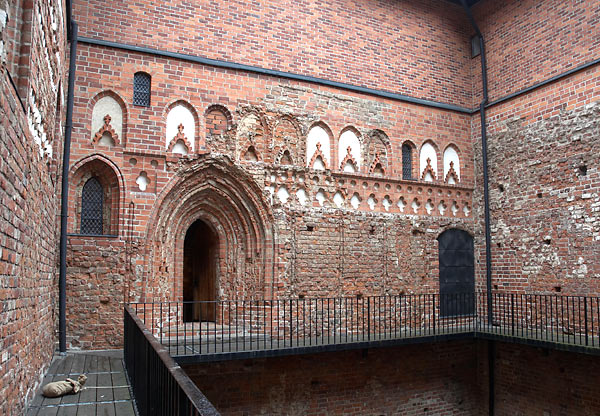 #23 - Medieval brickwork