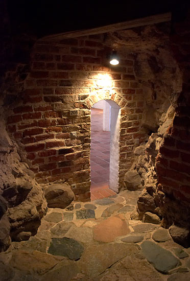 #32 - Backdoor passage