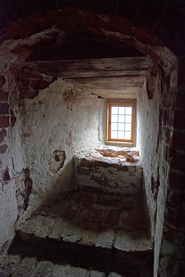 #38 - Window-embrasure