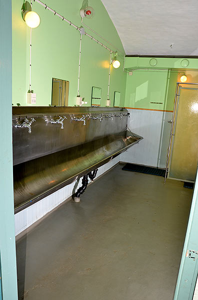 #44 - Washing facilities