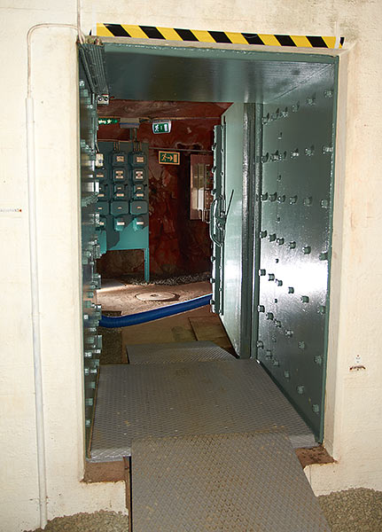 #10 - Iinput gateway doors