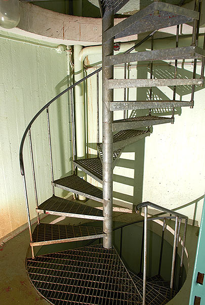 #12 - Spiral staircase under gun's turret