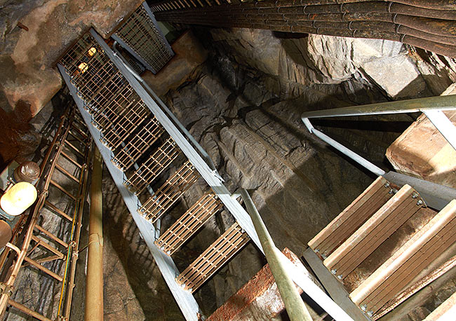 #30 - Stairs in the mine