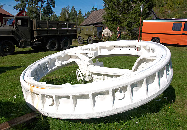 #28 - Upper rotating ring of the turret