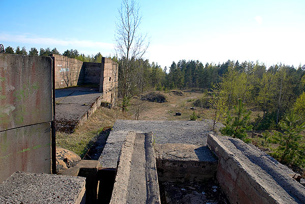 Anti Aircraft missile site - Fort Ino