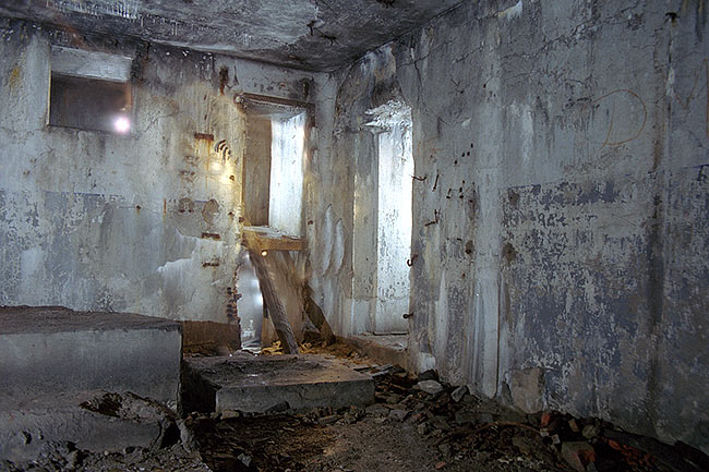 Vaults of the bottom level - Fort Ino