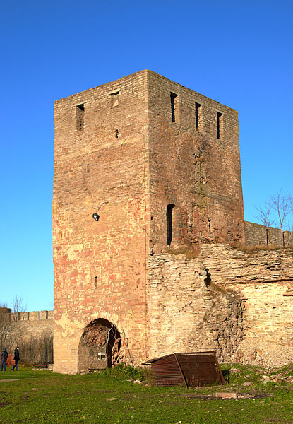 #7 - Nabatnaja tower