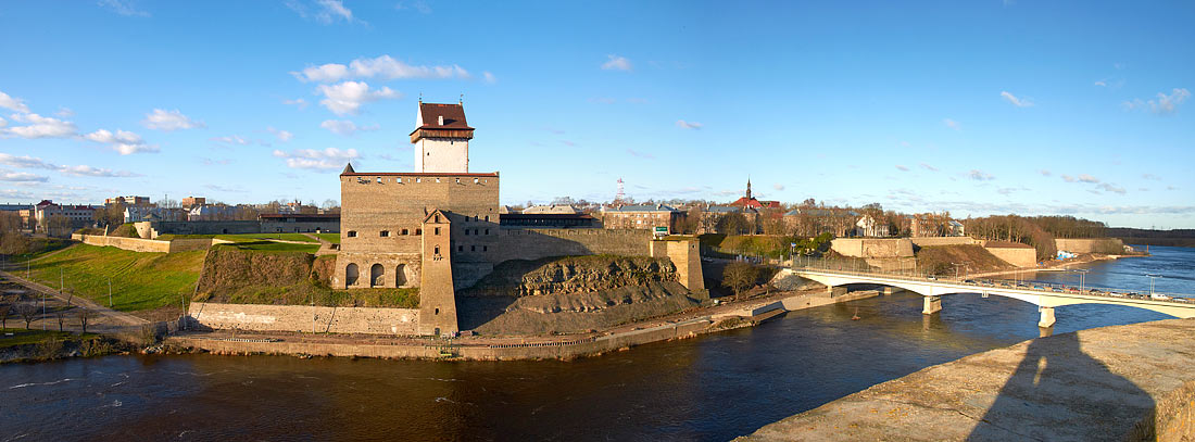 #79 - Narva fortress panorama