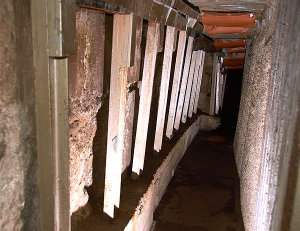 #20 - We move further along the tunnels of the Western Wall