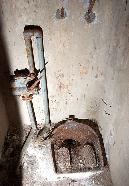 #29 - Watercloset