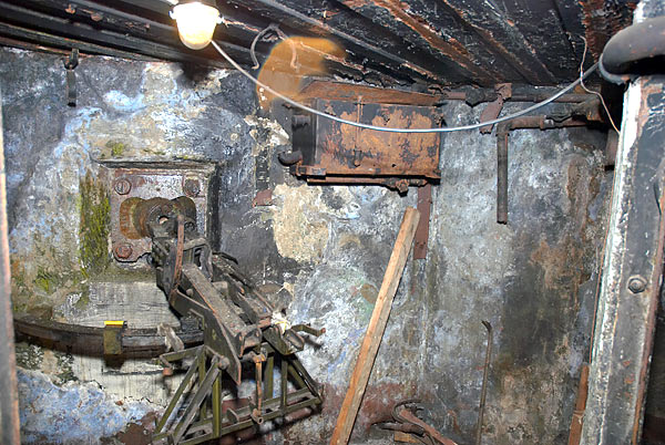 Machine gun casemate in 2008 - KaUR