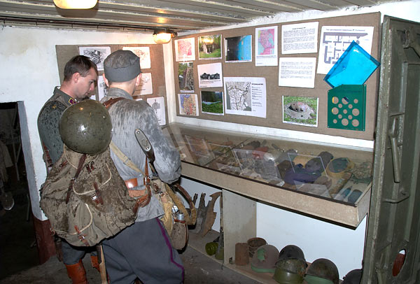 Visitors in the museum - KaUR