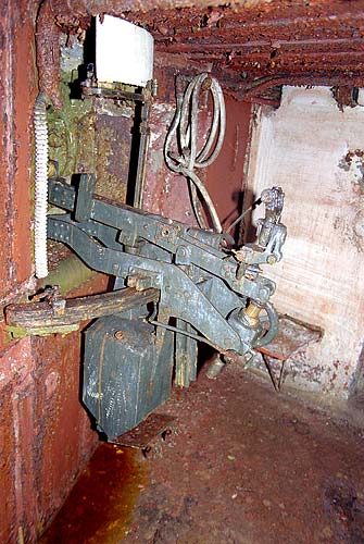 #6 - Machine-gun mounting