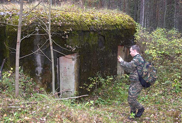 Entrance to the bunker - KaUR