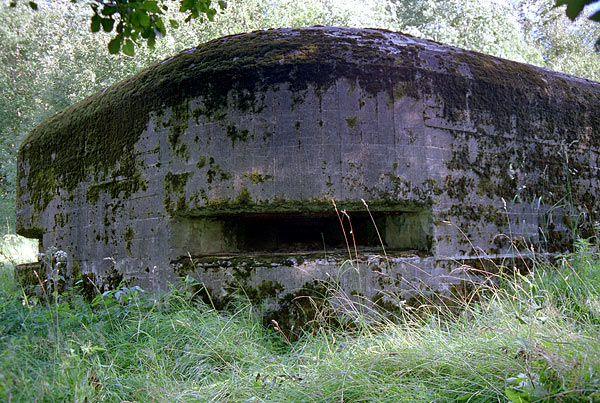 #2 - 3-embrasures machine gun bunker