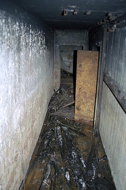 #2 - Corridor to the internal premises
