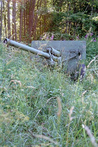 #16 - 57 mm anti-tank field gun ZIS-2