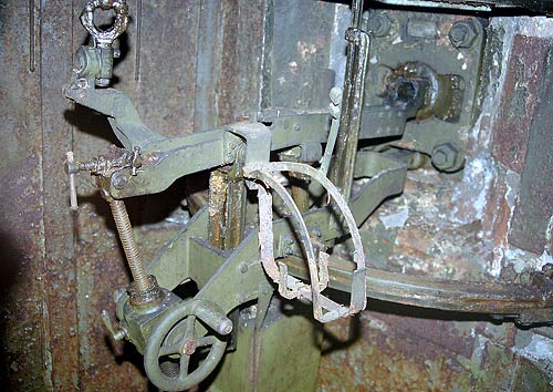 #20 - Machine-gun mounting