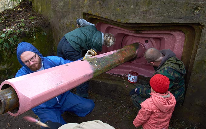 Volunteer's work on the bunker Karelian UR near Lembolovo