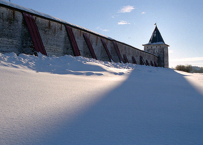 Svitochnaja tower - Kirillo-Belozersky monastery