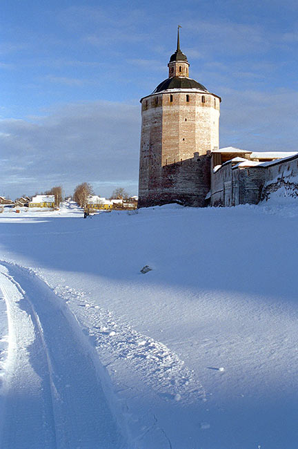 Belozerskaja tower (1660) - Kirillo-Belozersky monastery