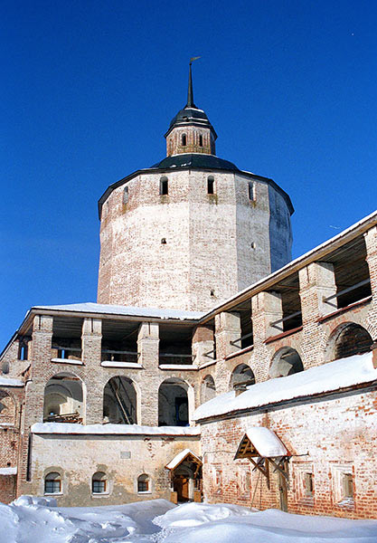 Belozerskaja tower - Kirillo-Belozersky monastery