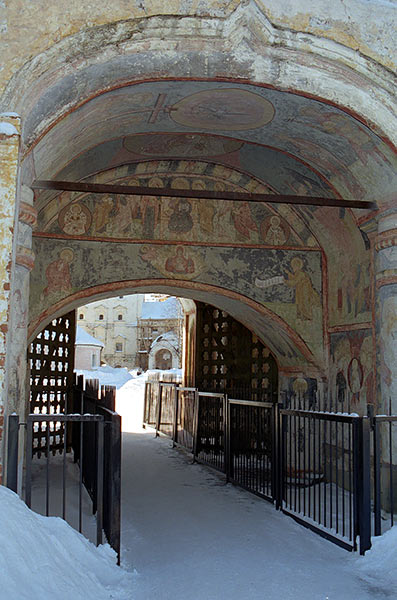 Gates - Kirillo-Belozersky monastery