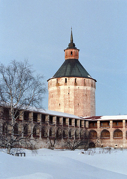 Ferapontovskaja tower one more... - Kirillo-Belozersky monastery